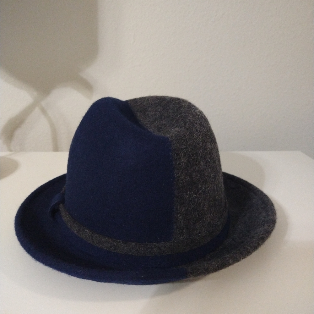 Hat - Picture 3 of 4